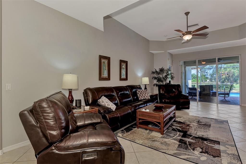 For Sale: $564,900 (3 beds, 2 baths, 1771 Square Feet)