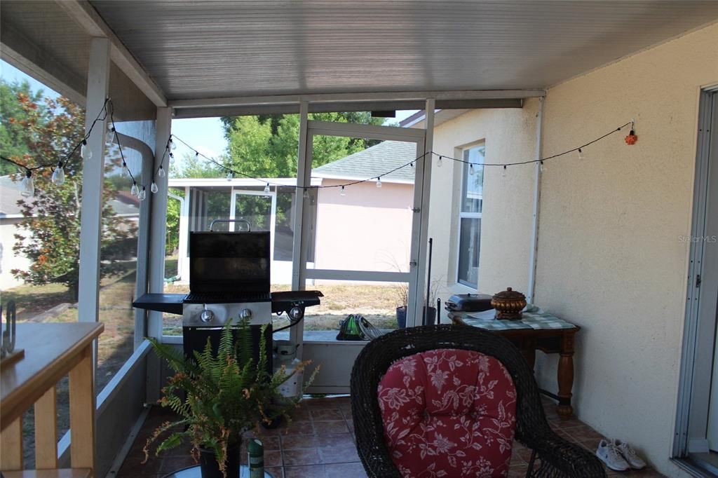 For Sale: $327,995 (3 beds, 2 baths, 1404 Square Feet)
