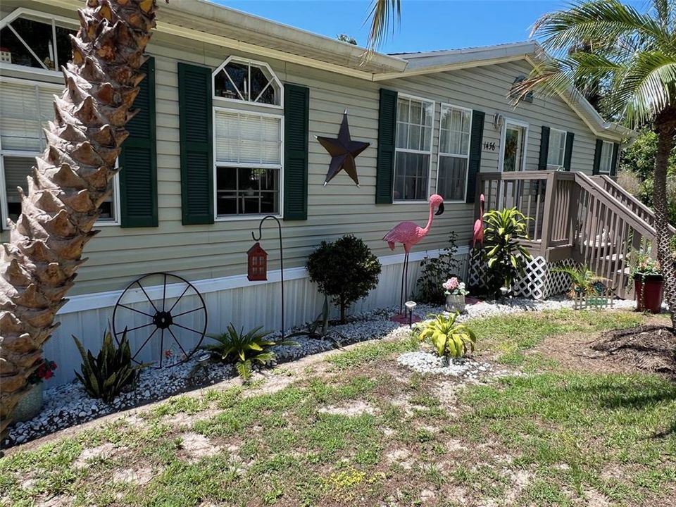 Active With Contract: $229,900 (3 beds, 2 baths, 1560 Square Feet)