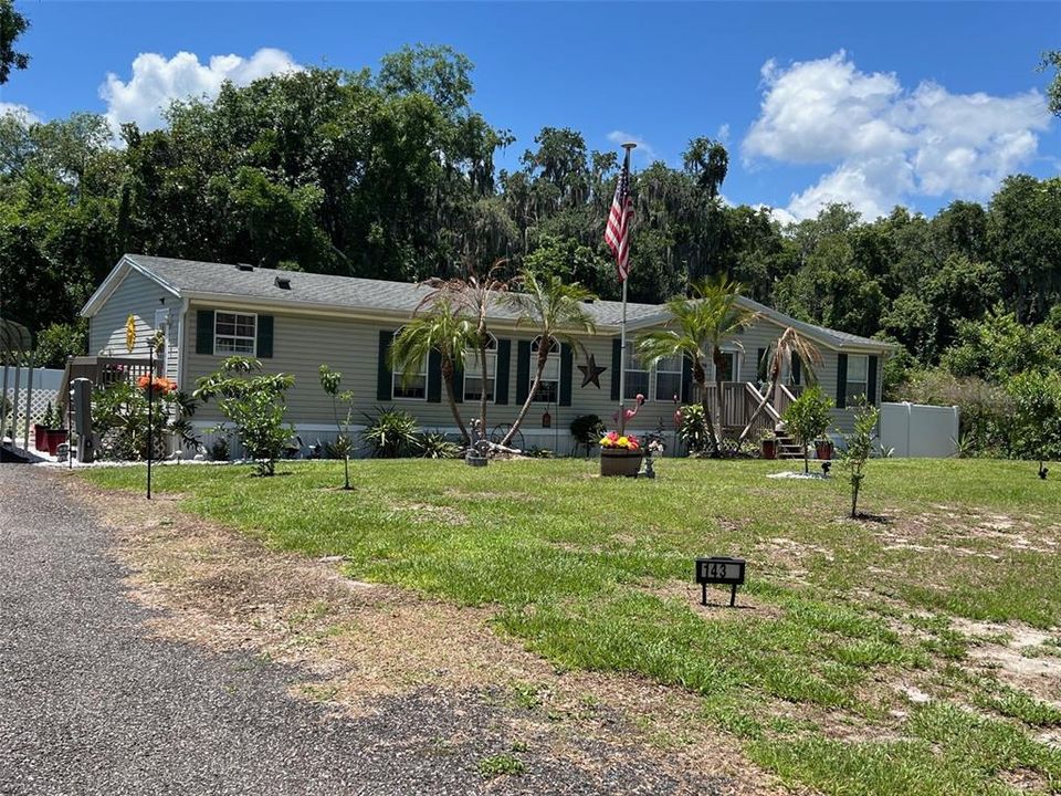 Active With Contract: $229,900 (3 beds, 2 baths, 1560 Square Feet)