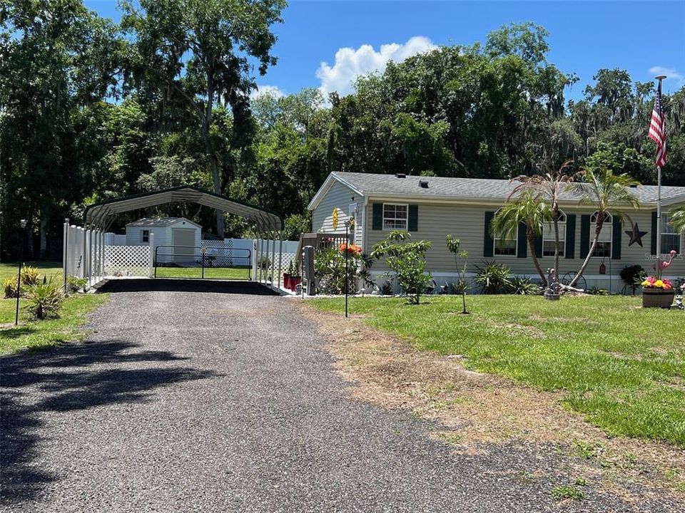 Active With Contract: $229,900 (3 beds, 2 baths, 1560 Square Feet)