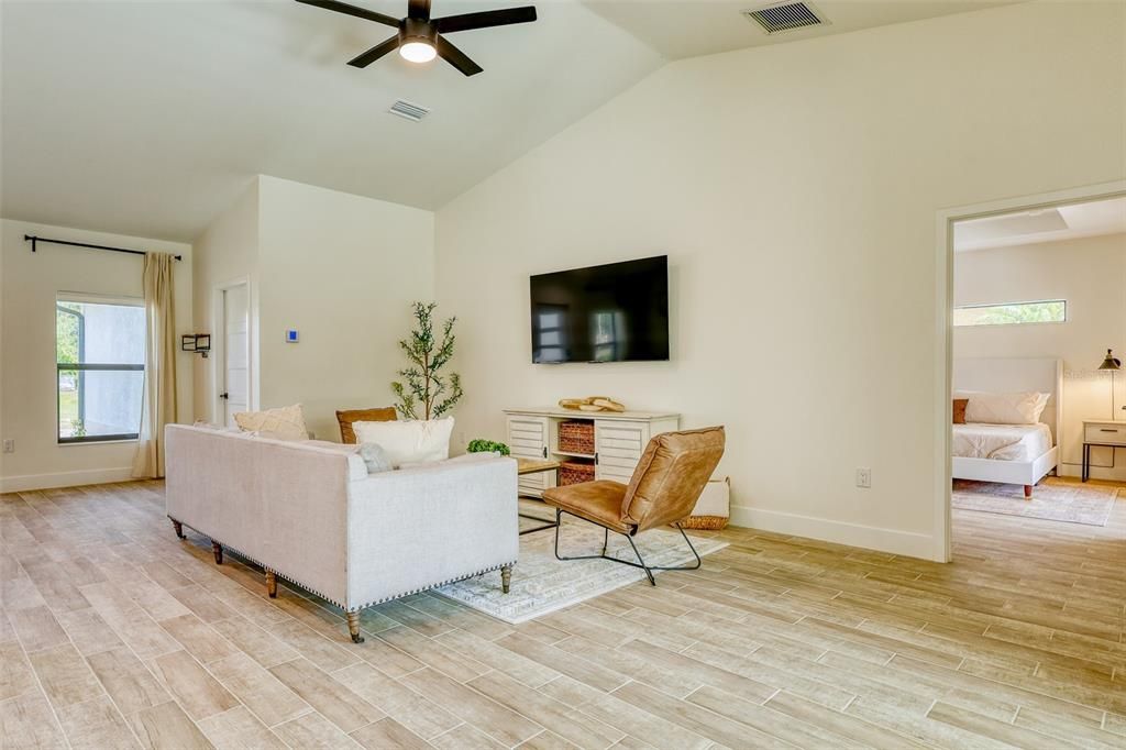 Active With Contract: $459,900 (3 beds, 2 baths, 1516 Square Feet)