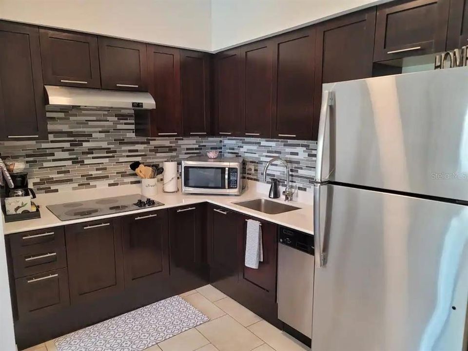 En Venta: $285,000 (2 camas, 2 baños, 1067 Pies cuadrados)