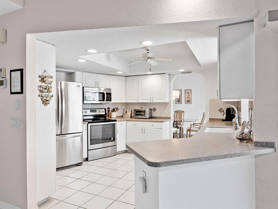 For Sale: $379,900 (3 beds, 2 baths, 1962 Square Feet)