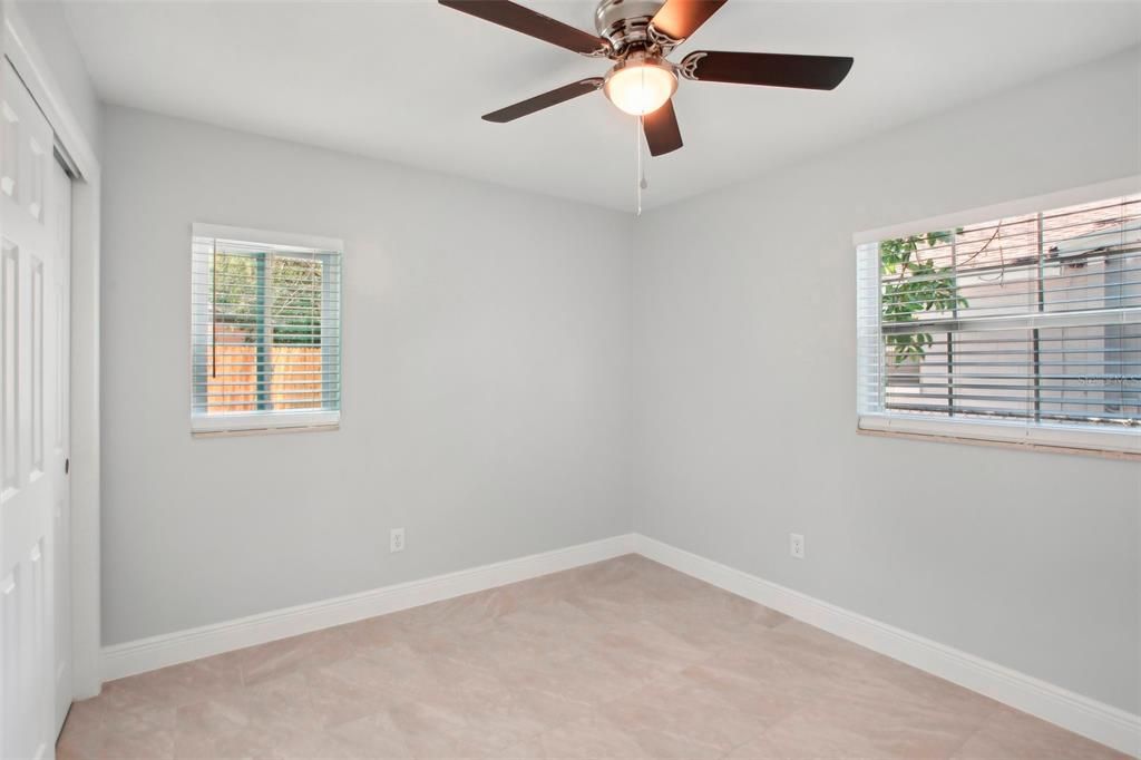 Active With Contract: $315,000 (3 beds, 2 baths, 961 Square Feet)