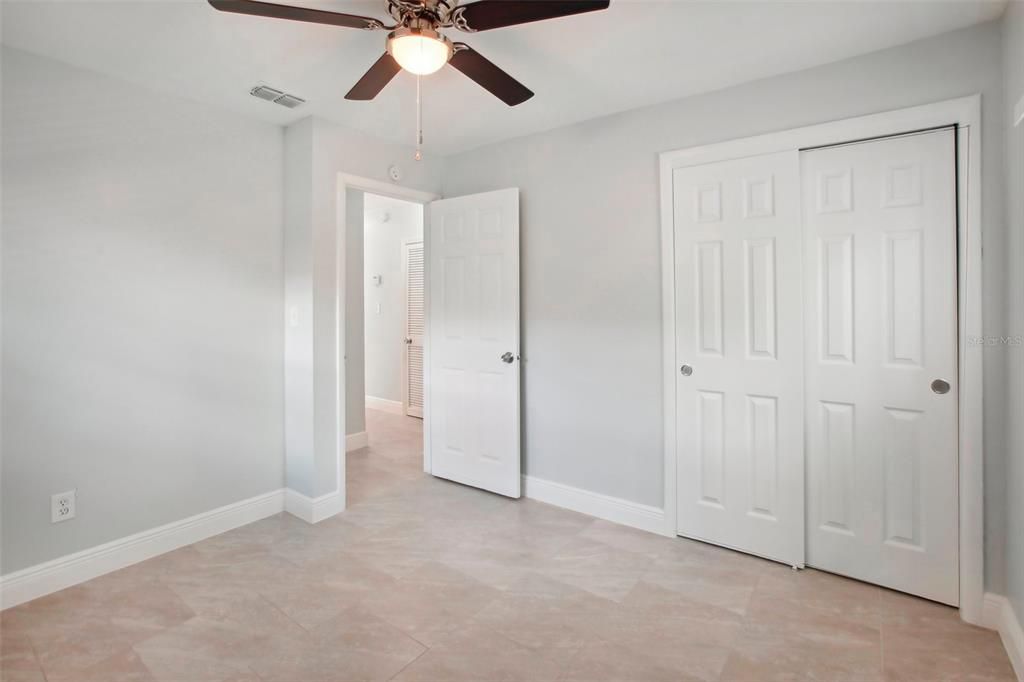 Active With Contract: $315,000 (3 beds, 2 baths, 961 Square Feet)