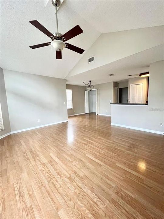 For Rent: $1,750 (2 beds, 2 baths, 1036 Square Feet)