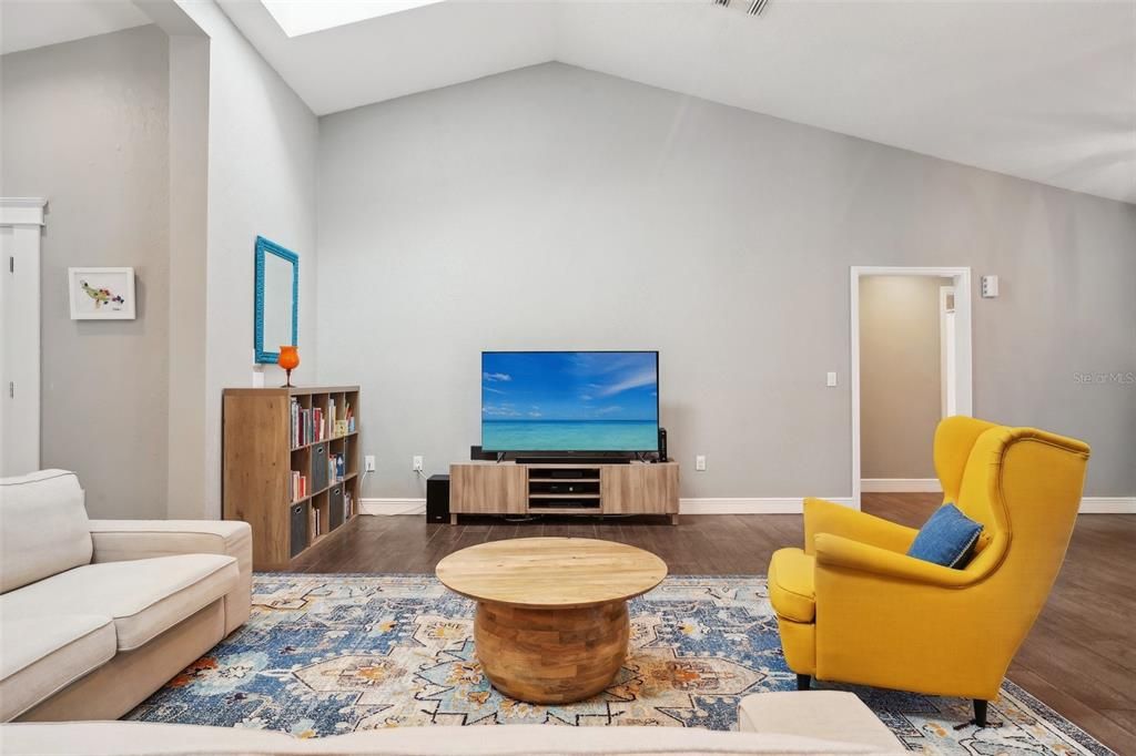 Active With Contract: $450,000 (4 beds, 2 baths, 2205 Square Feet)