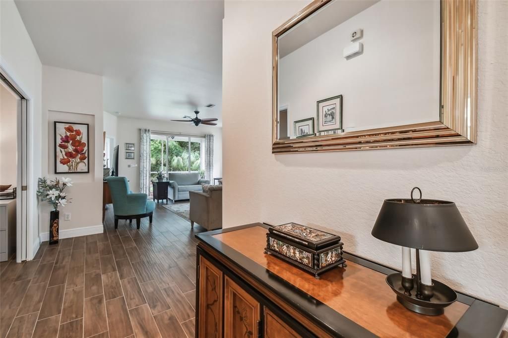 For Sale: $319,000 (2 beds, 2 baths, 1492 Square Feet)