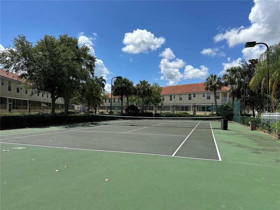 Active With Contract: $2,150 (3 beds, 2 baths, 1468 Square Feet)