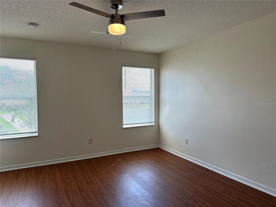 For Rent: $2,150 (3 beds, 2 baths, 1468 Square Feet)