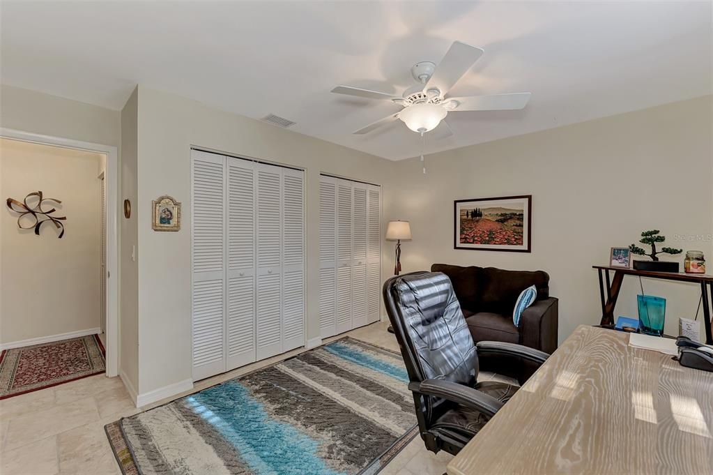 Active With Contract: $319,900 (2 beds, 2 baths, 1459 Square Feet)