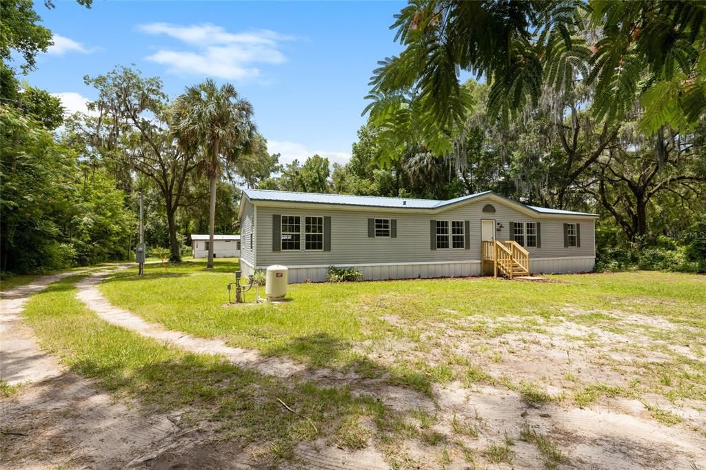 For Sale: $225,000 (3 beds, 2 baths, 1782 Square Feet)