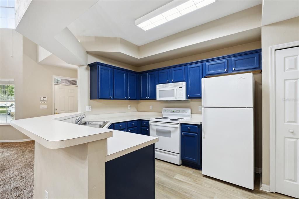 For Sale: $265,000 (2 beds, 2 baths, 1588 Square Feet)