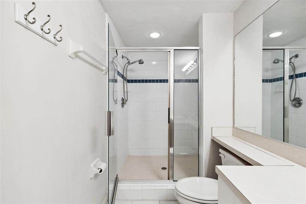 For Sale: $265,000 (2 beds, 2 baths, 1588 Square Feet)