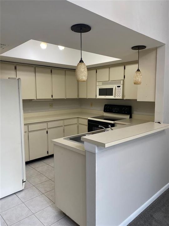 For Rent: $1,495 (2 beds, 1 baths, 994 Square Feet)