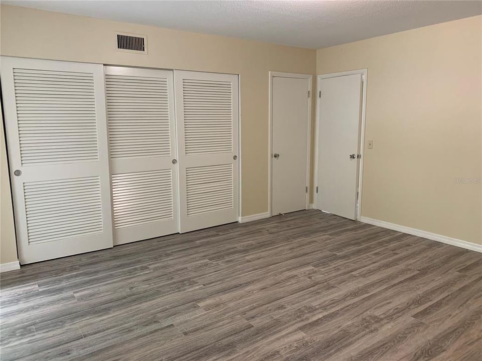 Active With Contract: $1,700 (2 beds, 2 baths, 1400 Square Feet)