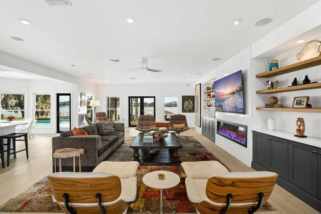 Active With Contract: $3,250,000 (3 beds, 2 baths, 2914 Square Feet)