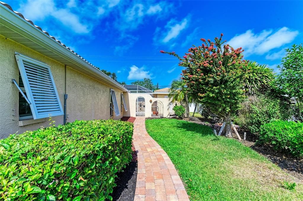 For Sale: $1,750,000 (3 beds, 3 baths, 2614 Square Feet)