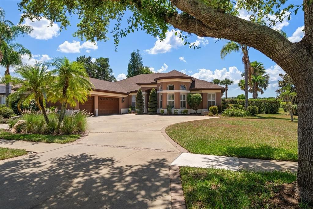 Recently Sold: $925,000 (4 beds, 3 baths, 3159 Square Feet)