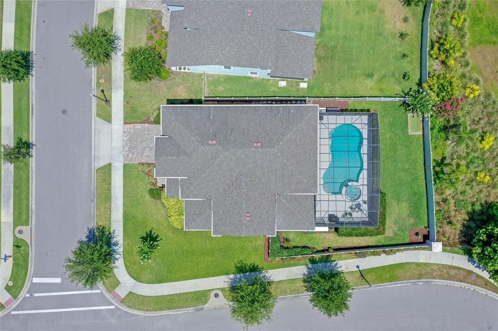 Large corner lot, pool