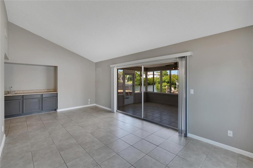 Active With Contract: $3,000 (3 beds, 2 baths, 1551 Square Feet)