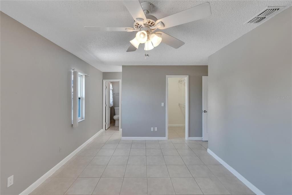 Active With Contract: $3,000 (3 beds, 2 baths, 1551 Square Feet)