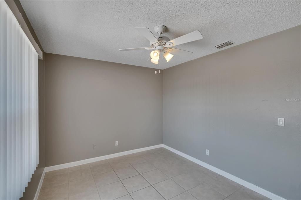 Active With Contract: $3,000 (3 beds, 2 baths, 1551 Square Feet)