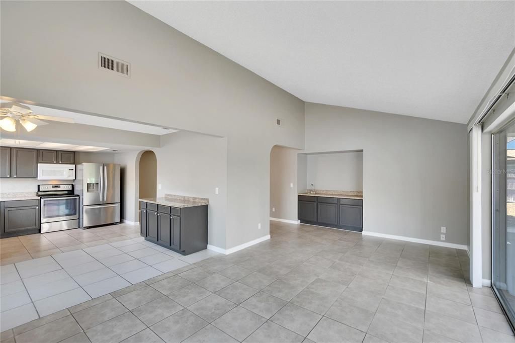 Active With Contract: $3,000 (3 beds, 2 baths, 1551 Square Feet)