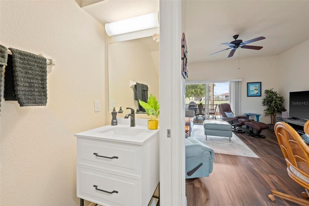 For Sale: $249,000 (2 beds, 2 baths, 1359 Square Feet)