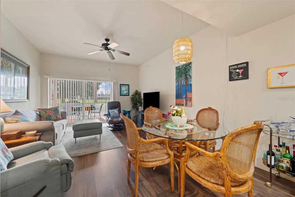 For Sale: $249,000 (2 beds, 2 baths, 1359 Square Feet)