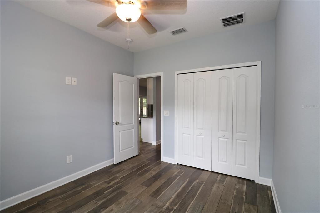 For Sale: $359,999 (3 beds, 2 baths, 1100 Square Feet)