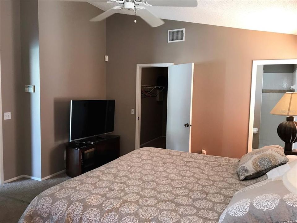 For Rent: $4,000 (3 beds, 2 baths, 1453 Square Feet)