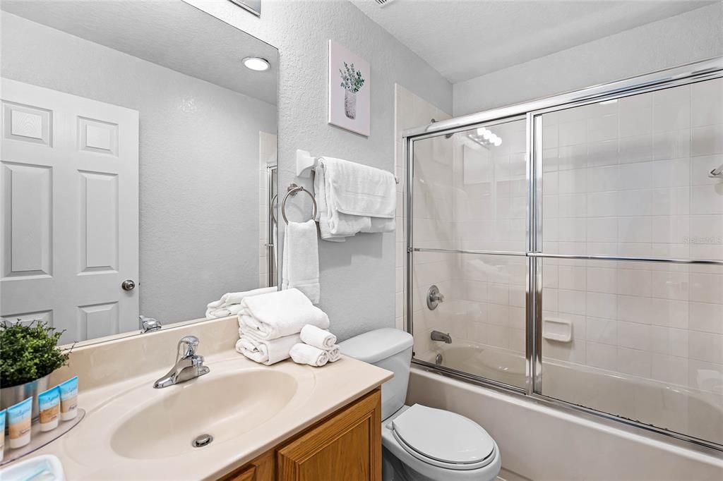 待售: $385,000 (4 贝兹, 3 浴室, 1852 平方英尺)