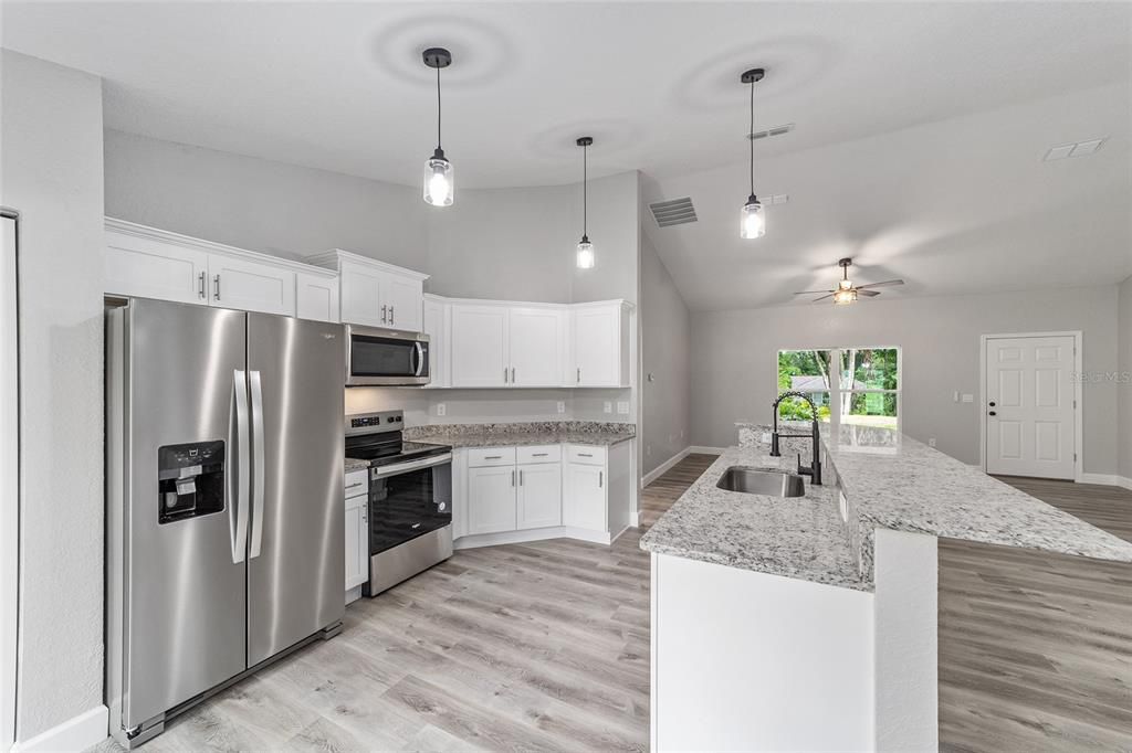 For Sale: $432,500 (3 beds, 2 baths, 1684 Square Feet)