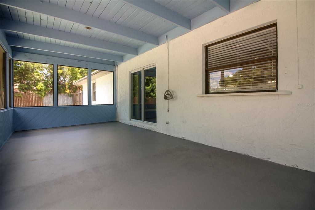 Active With Contract: $2,200 (3 beds, 2 baths, 1867 Square Feet)