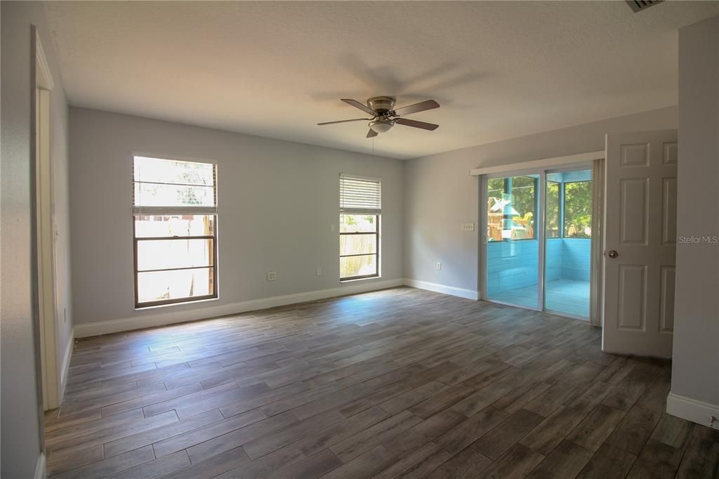 Active With Contract: $2,200 (3 beds, 2 baths, 1867 Square Feet)