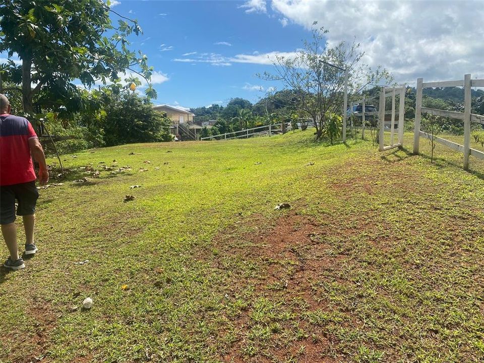 最近售出: $155,000 (2.16 acres)