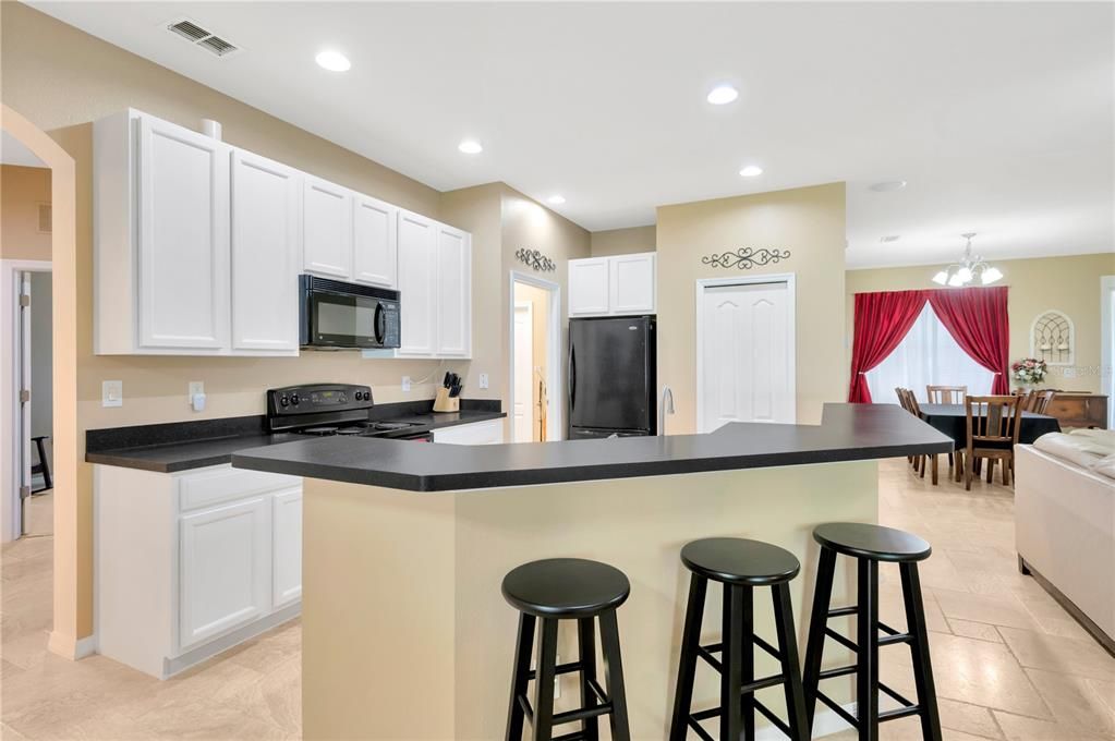 Active With Contract: $425,000 (4 beds, 2 baths, 1898 Square Feet)
