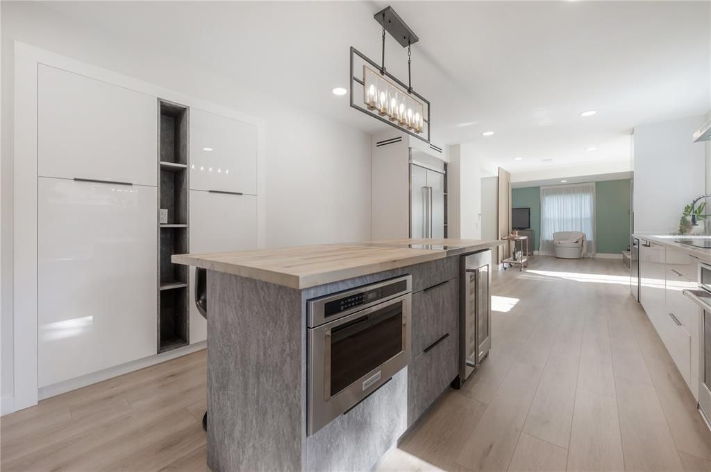 Recently Sold: $1,450,000 (4 beds, 3 baths, 2376 Square Feet)