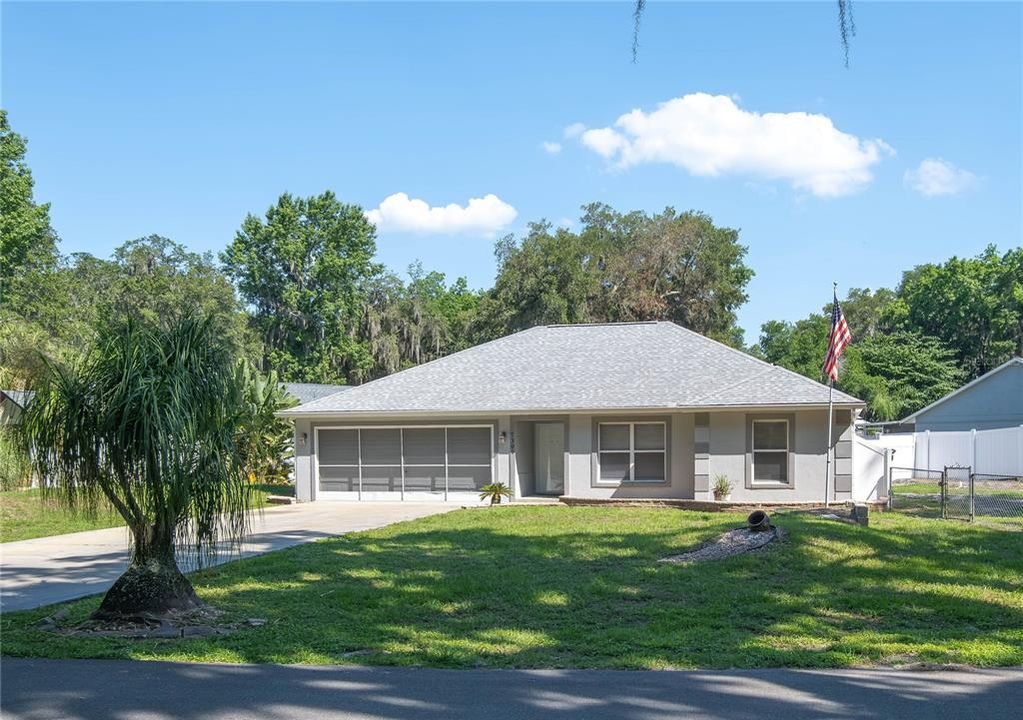 Active With Contract: $305,000 (3 beds, 2 baths, 1380 Square Feet)