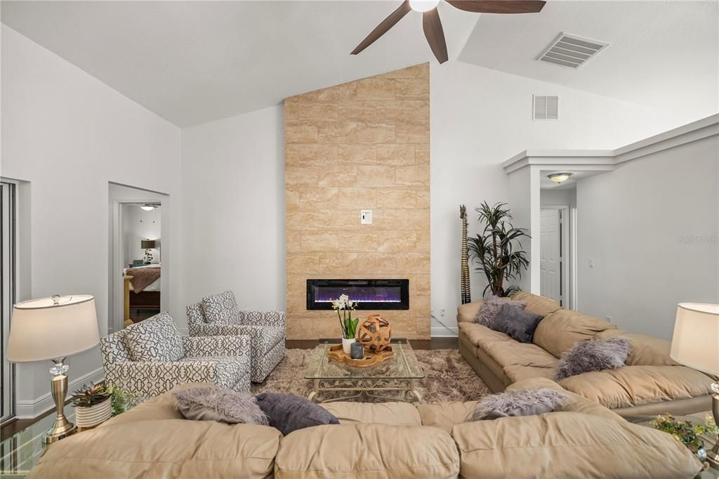 Active With Contract: $460,000 (4 beds, 3 baths, 2422 Square Feet)