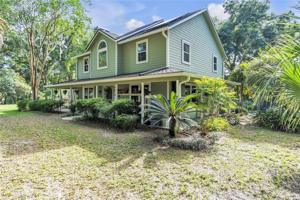 For Sale: $950,000 (3 beds, 2 baths, 1996 Square Feet)