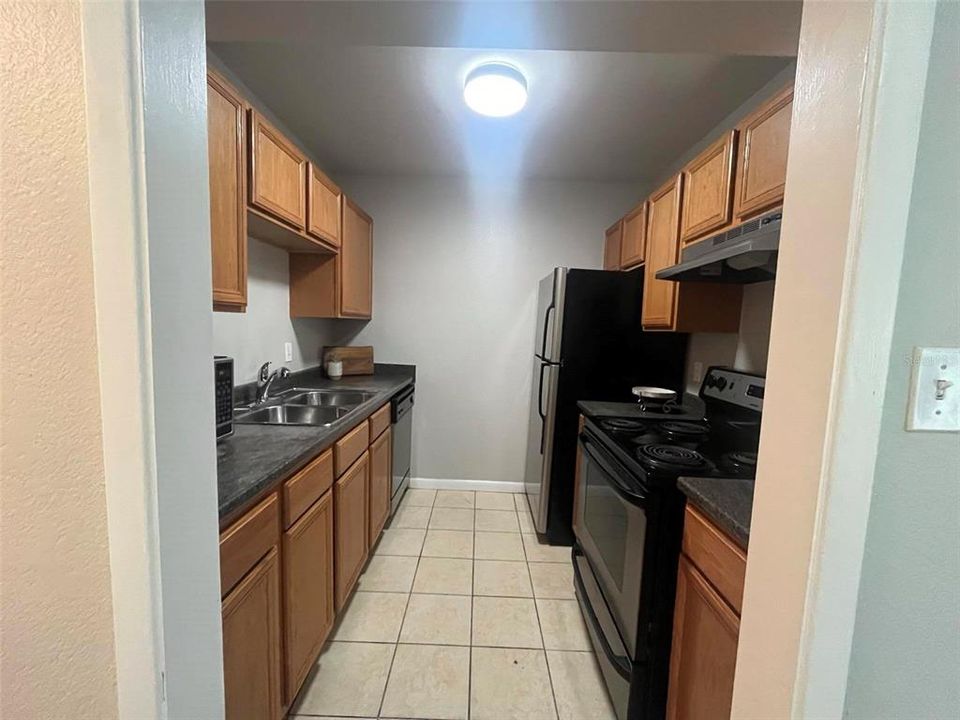 For Sale: $115,000 (1 beds, 1 baths, 630 Square Feet)