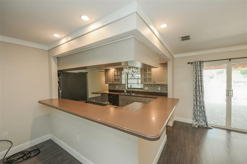 Active With Contract: $2,695 (3 beds, 2 baths, 2270 Square Feet)