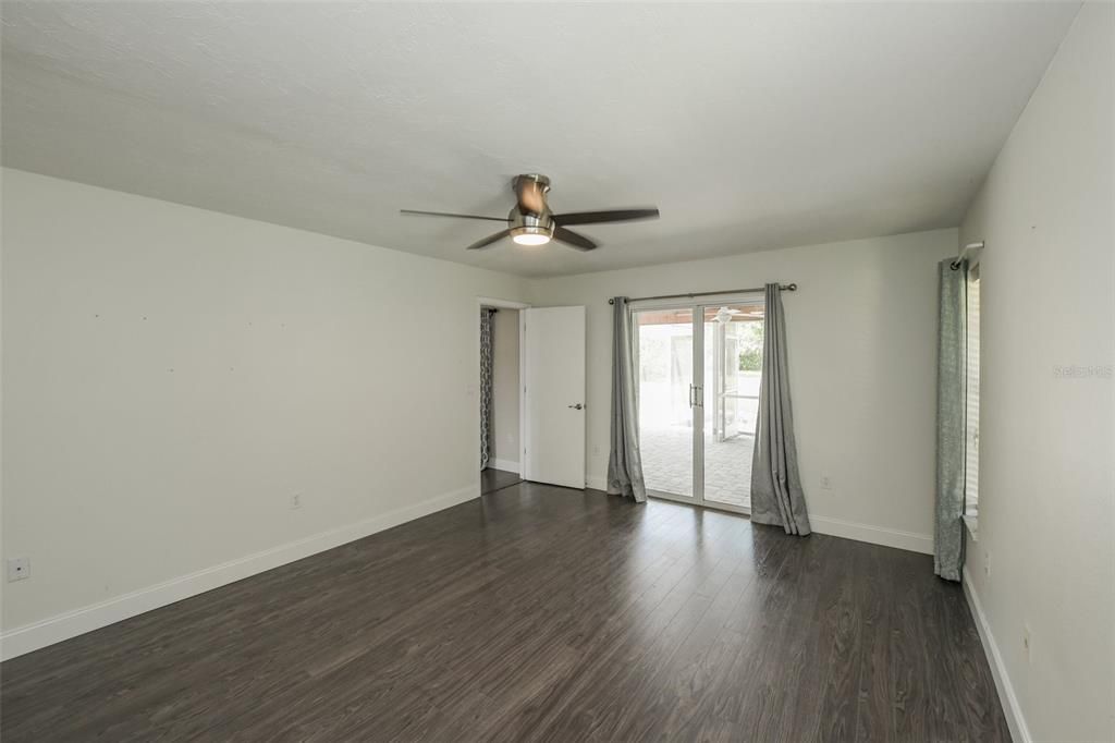 Active With Contract: $2,695 (3 beds, 2 baths, 2270 Square Feet)