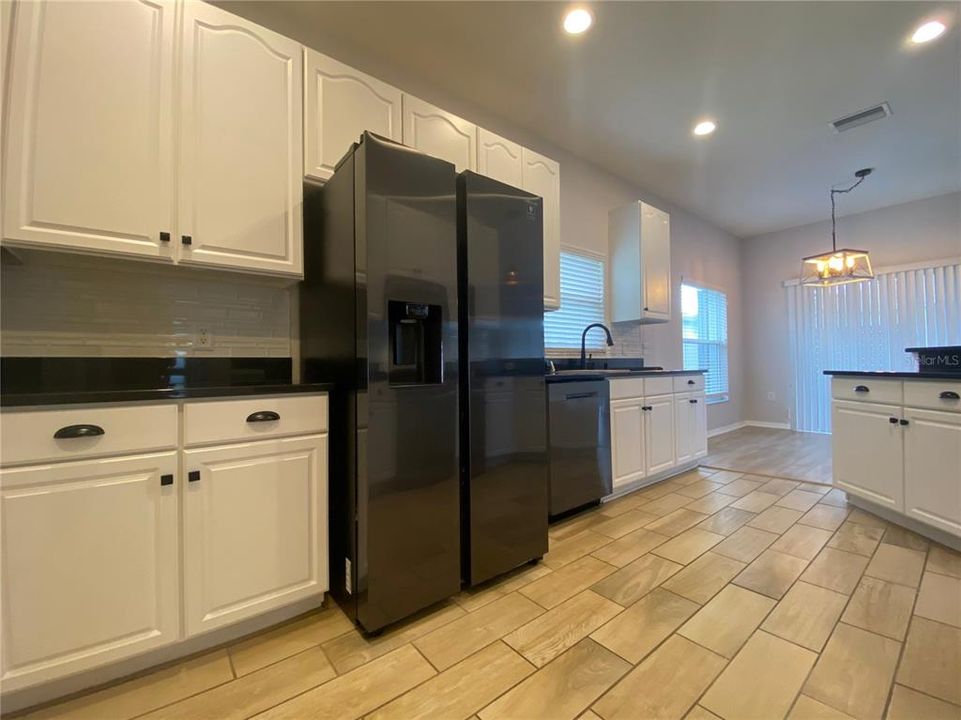 For Sale: $349,000 (3 beds, 2 baths, 1847 Square Feet)