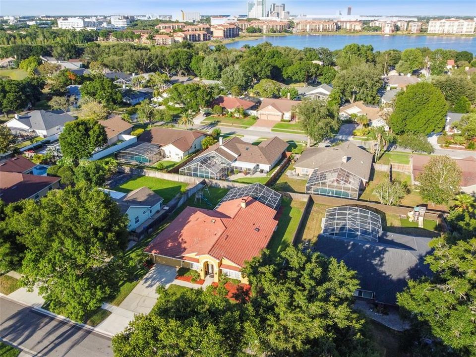 For Sale: $715,000 (4 beds, 2 baths, 2403 Square Feet)