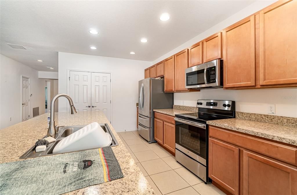 Active With Contract: $375,000 (4 beds, 2 baths, 2116 Square Feet)