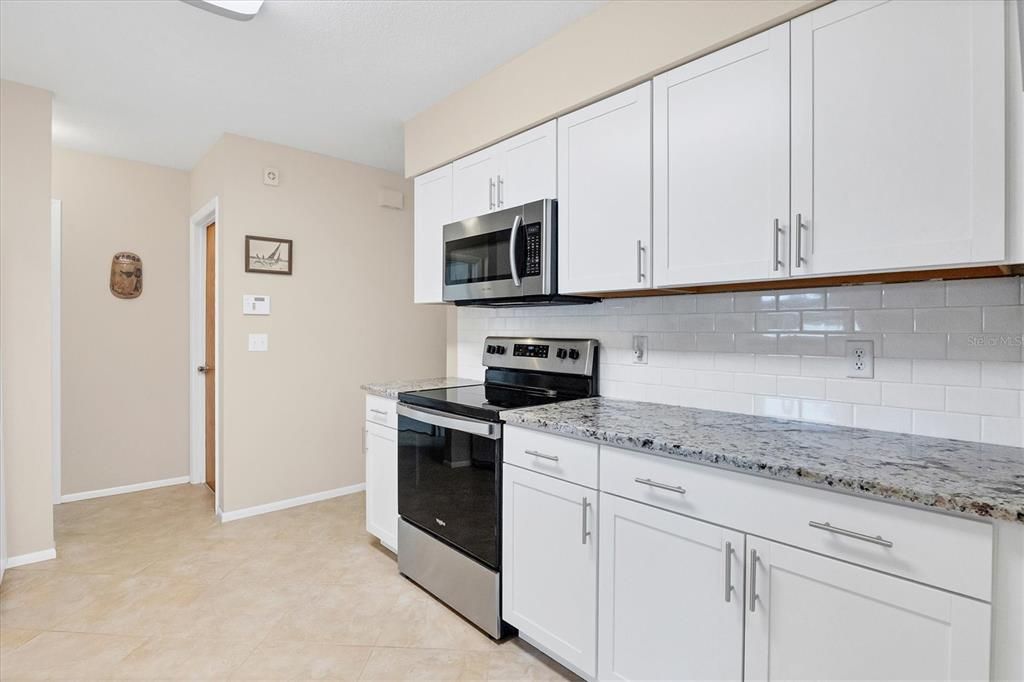 For Sale: $459,000 (2 beds, 2 baths, 1143 Square Feet)